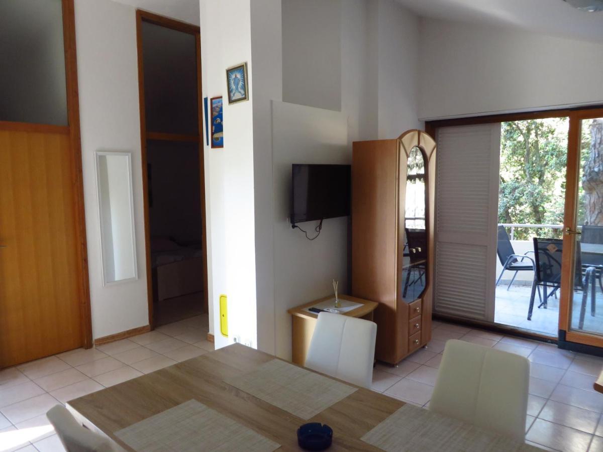 Soline Beach Apartments Biograd Na Moru Bagian luar foto