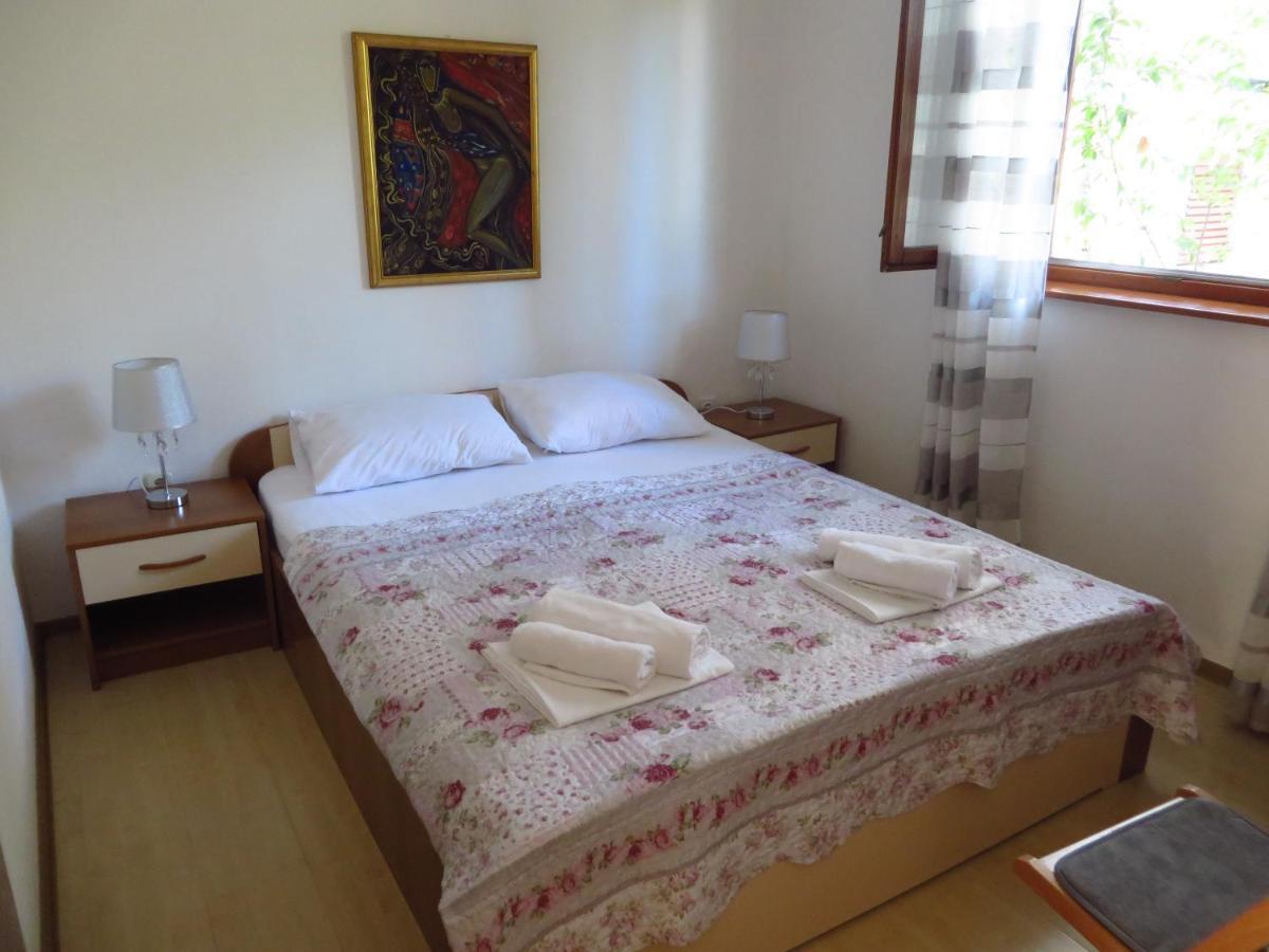 Soline Beach Apartments Biograd Na Moru Bagian luar foto