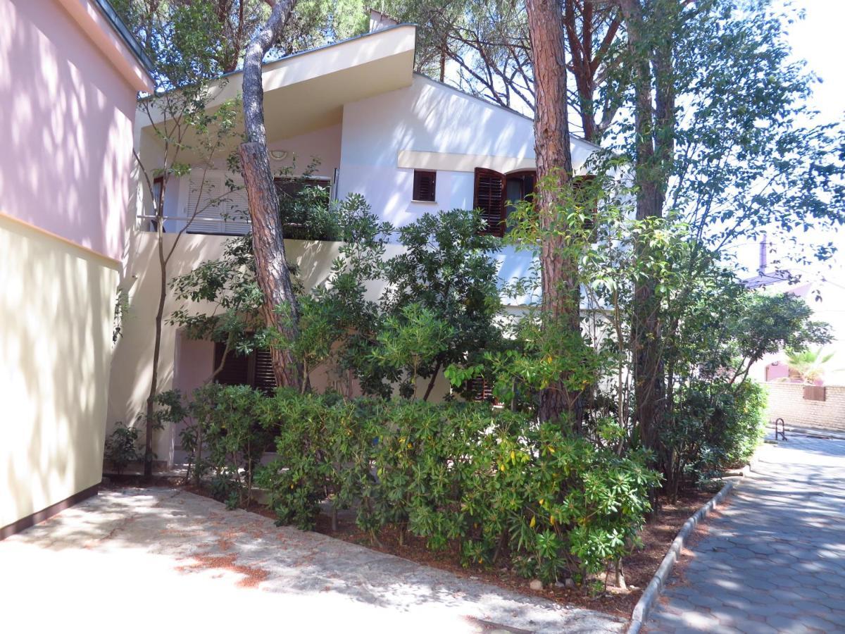Soline Beach Apartments Biograd Na Moru Bagian luar foto