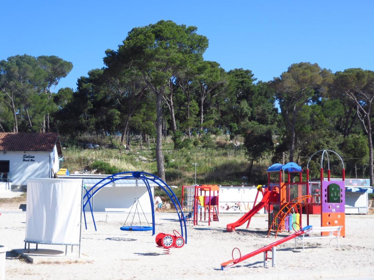 Soline Beach Apartments Biograd Na Moru Bagian luar foto