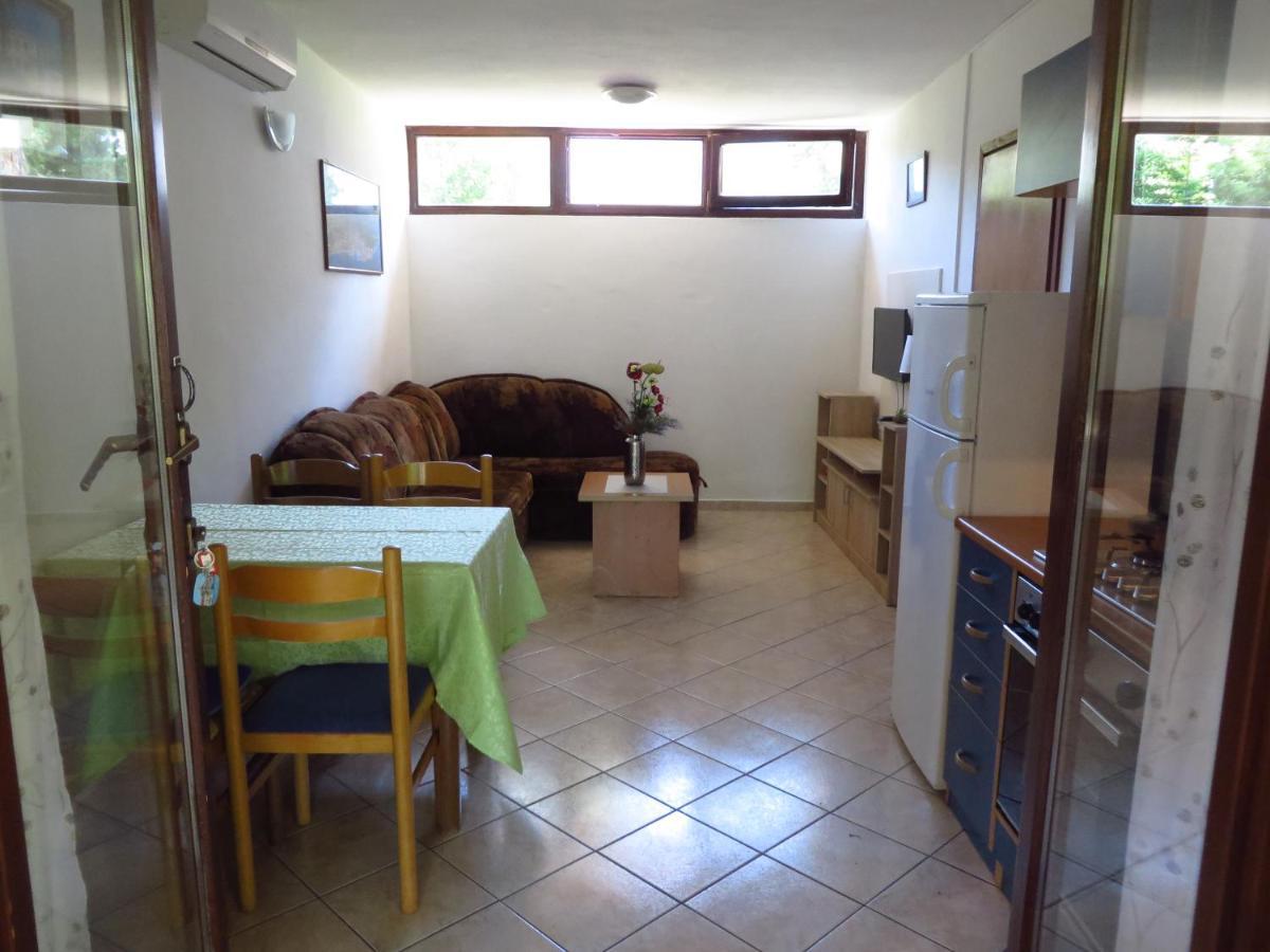 Soline Beach Apartments Biograd Na Moru Bagian luar foto